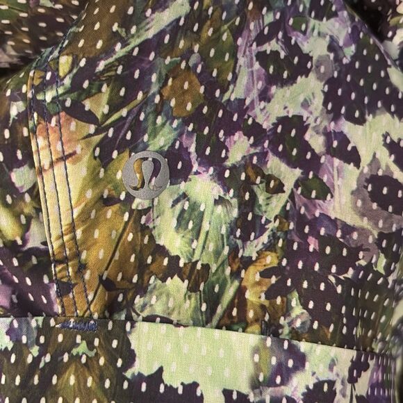 Lululemon Spring Break Away Short Floral Sport White Multi - Picture 6 of 7